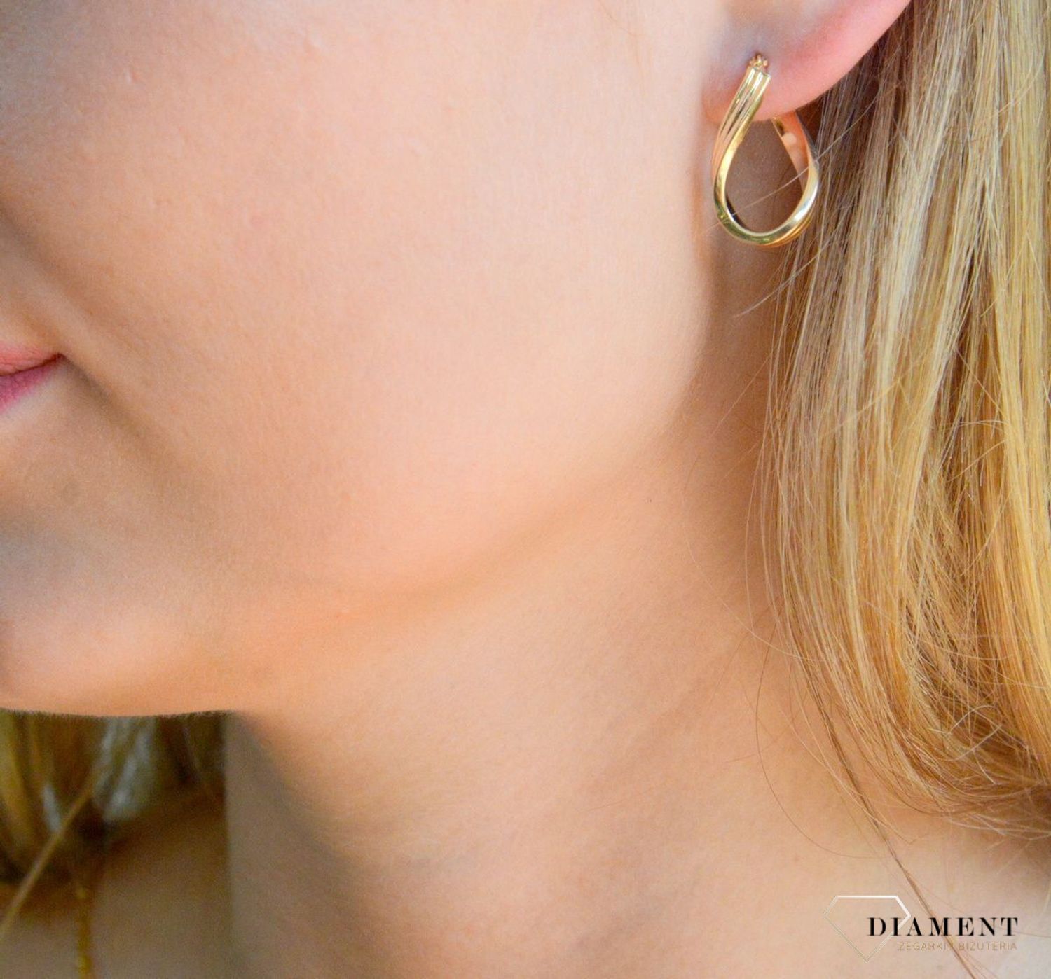 Złote kolczyki damskie 375 zakręcony wzór KL 4605 375.jpg